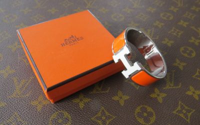 top 10 things to check when buying vintage clothes