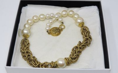 Discover the Timeless Charm of Vintage Jewellery at Our Store