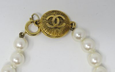 why buy jewelry for valentines day ?