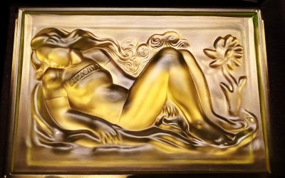 Supreme Halama Uranium Glass Box